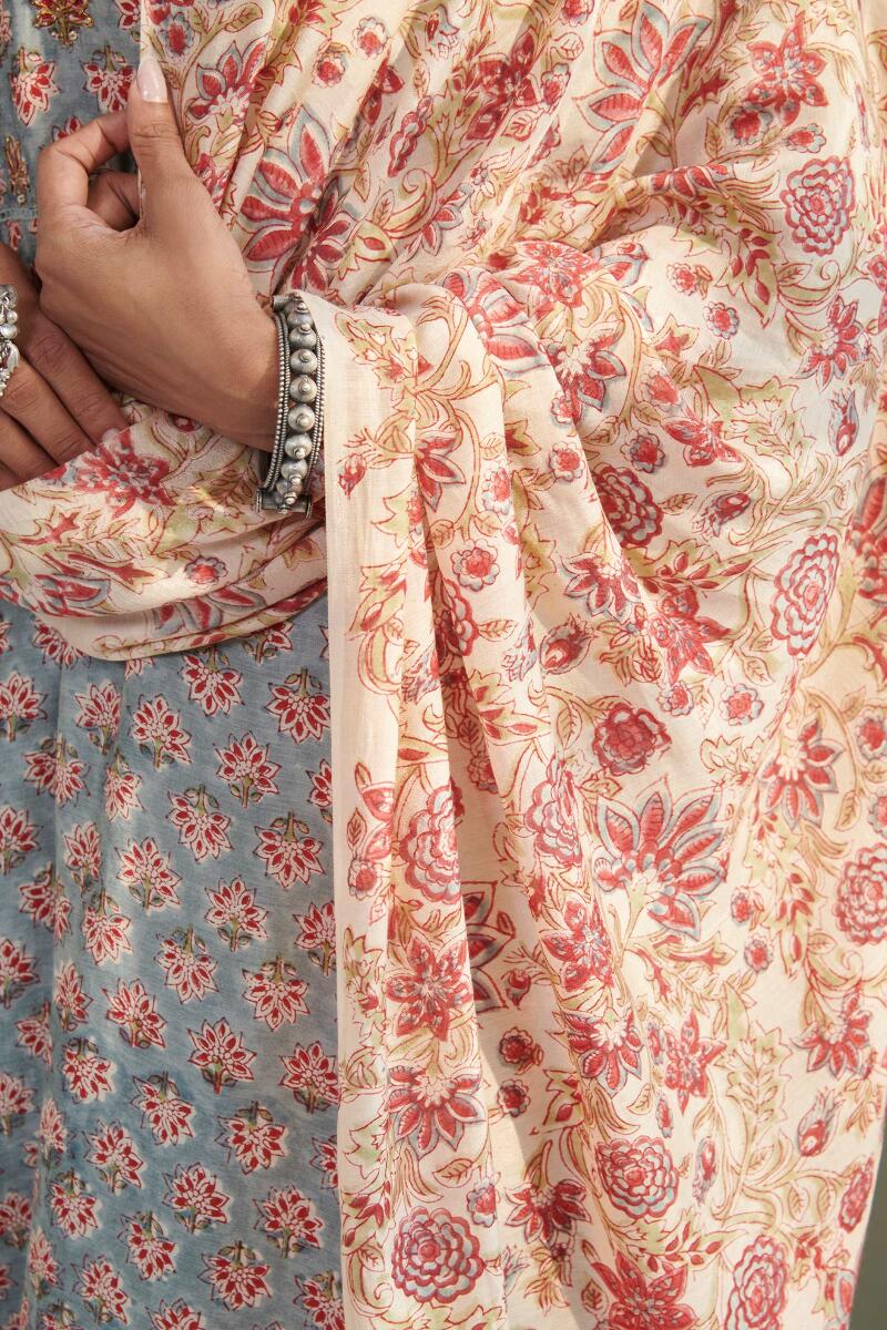Nasrine Inaya Sanganeri Modal Dupatta - Image 2