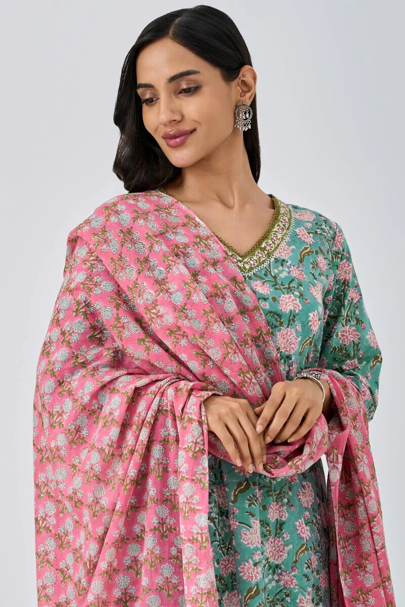 Surplus: Nasrine Rabiya Dupatta