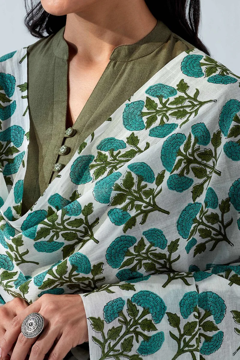 Nasrine Rehmat Sanganeri Dupatta - Image 2