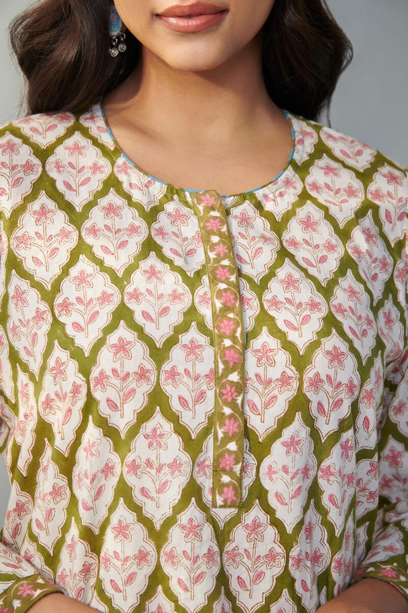 Nasrine Simar Sanganeri Pyjama Set - Image 2
