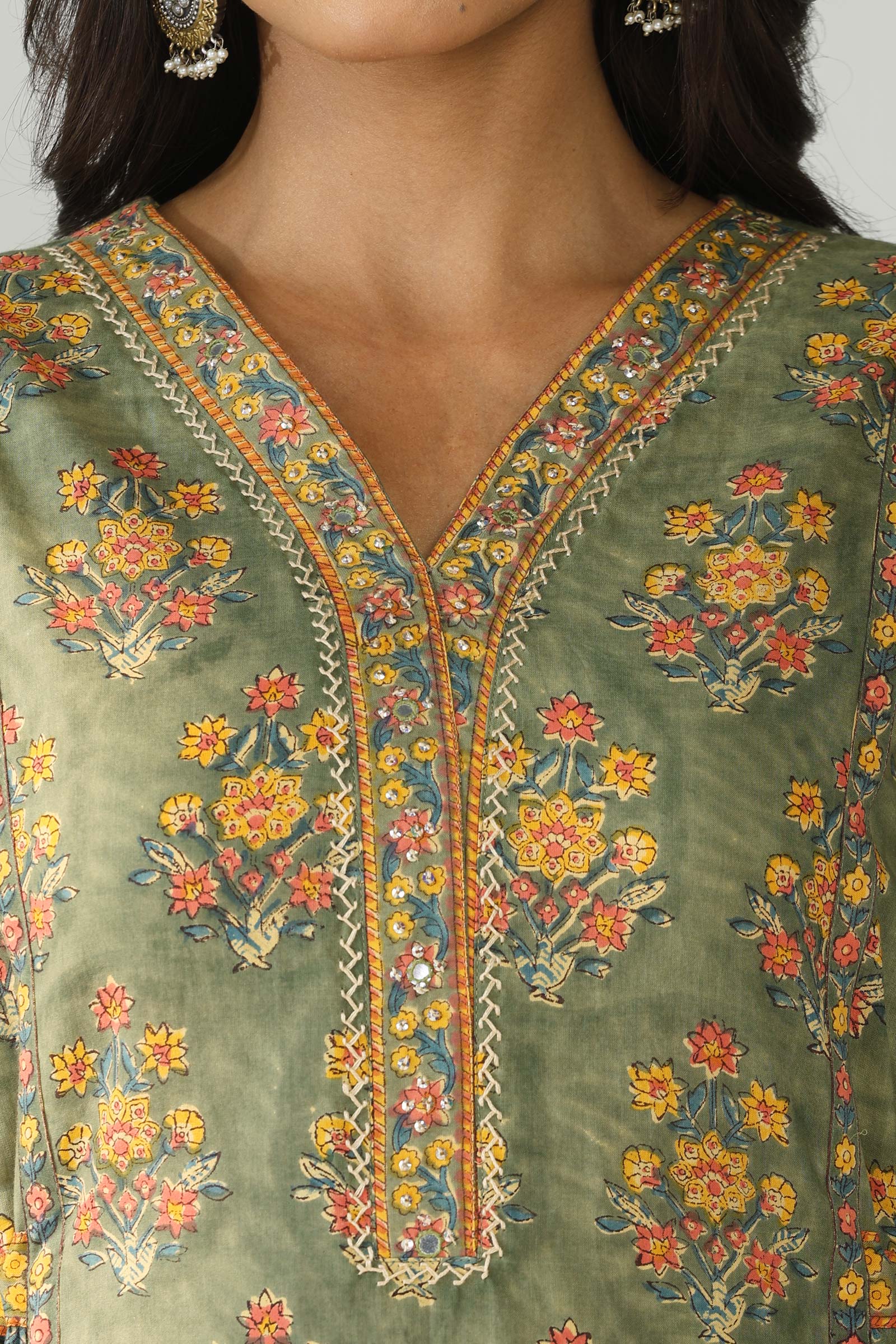 Nayanjal Gulshan Sanganeri Kurta - Image 4