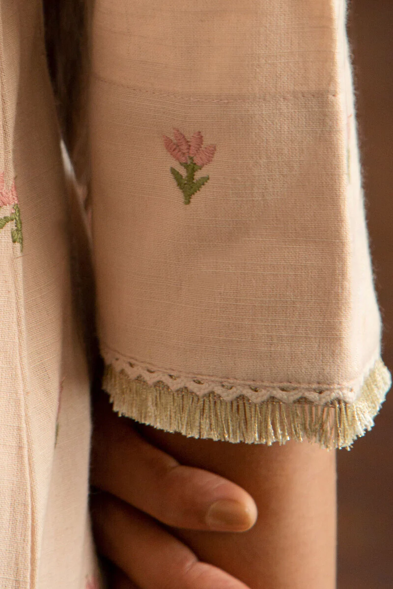 Nazm Mahnoor Handloom Kurta - Image 4