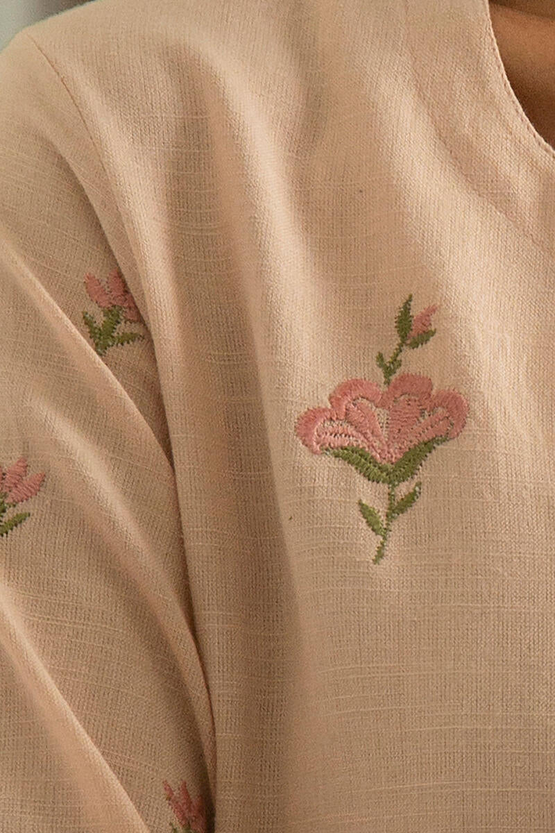 Nazm Mahnoor Handloom Kurta - Image 6