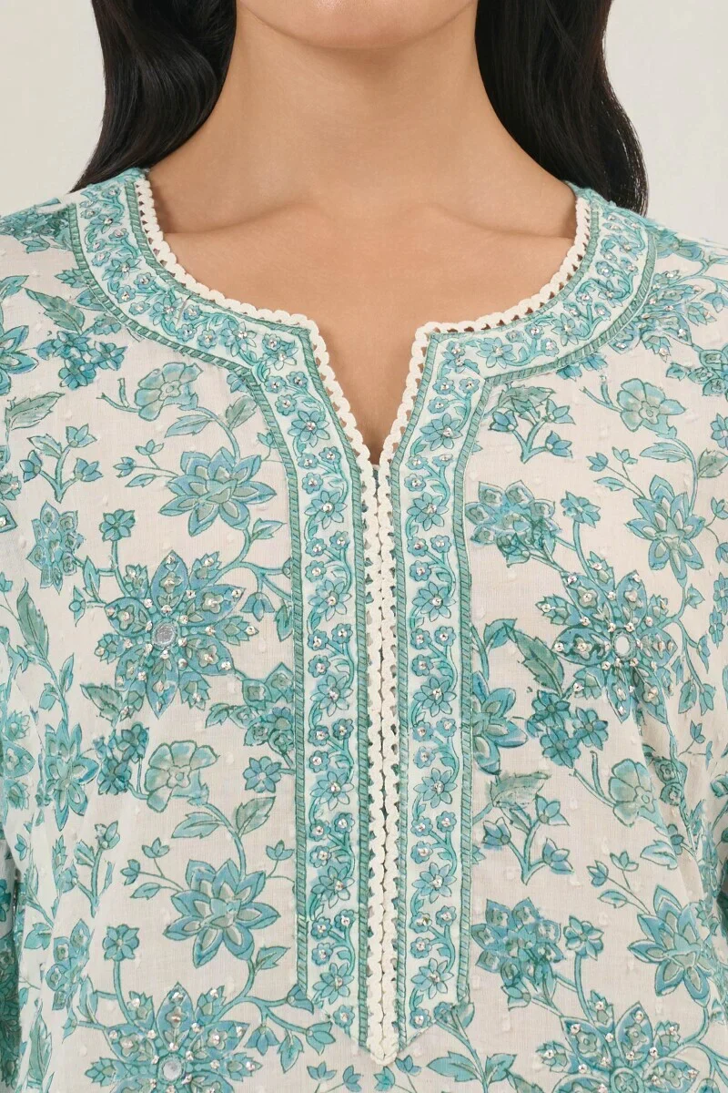 Surplus: Neelofar Naureen Sanganeri Kurta - Image 4