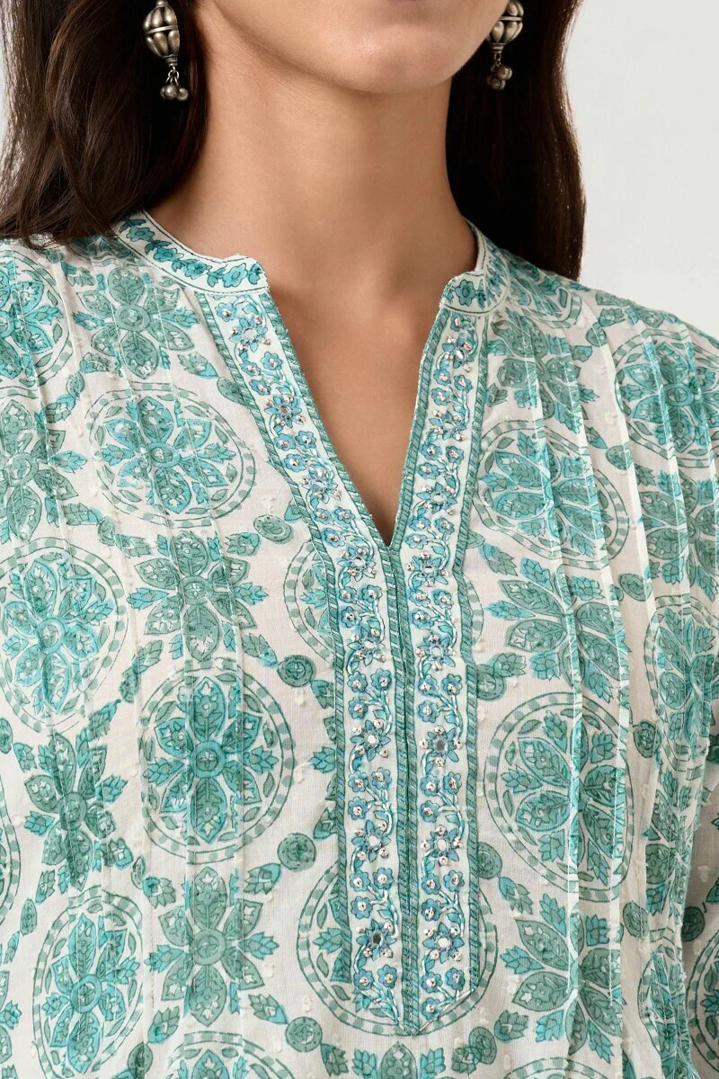 Surplus: Neelofar Rasia Sanganeri Kurta - Image 4