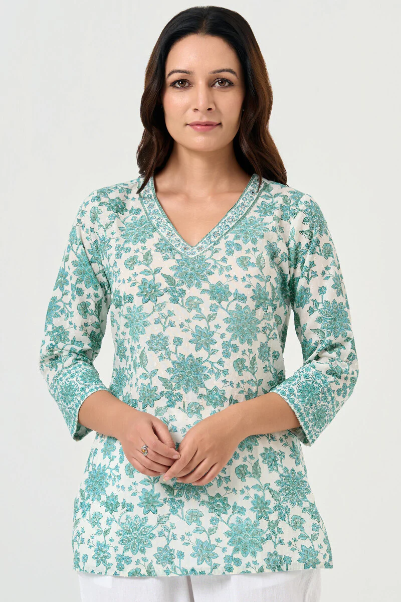 Neelofar Roohi Sanganeri Top