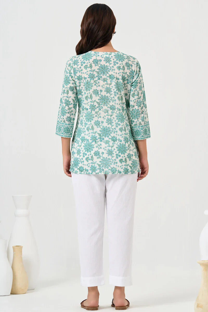 Surplus: Neelofar Roohi Sanganeri Top - Image 5