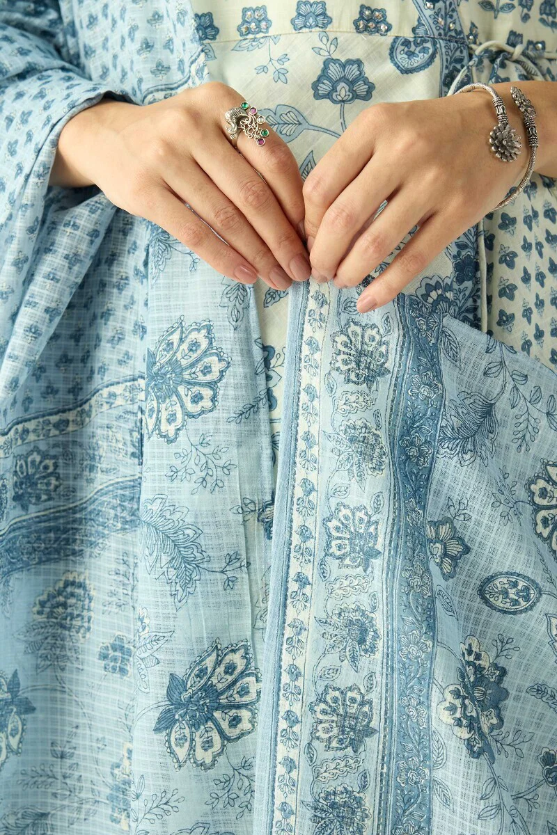 Neelofar Rumaisa Dupatta - Image 4