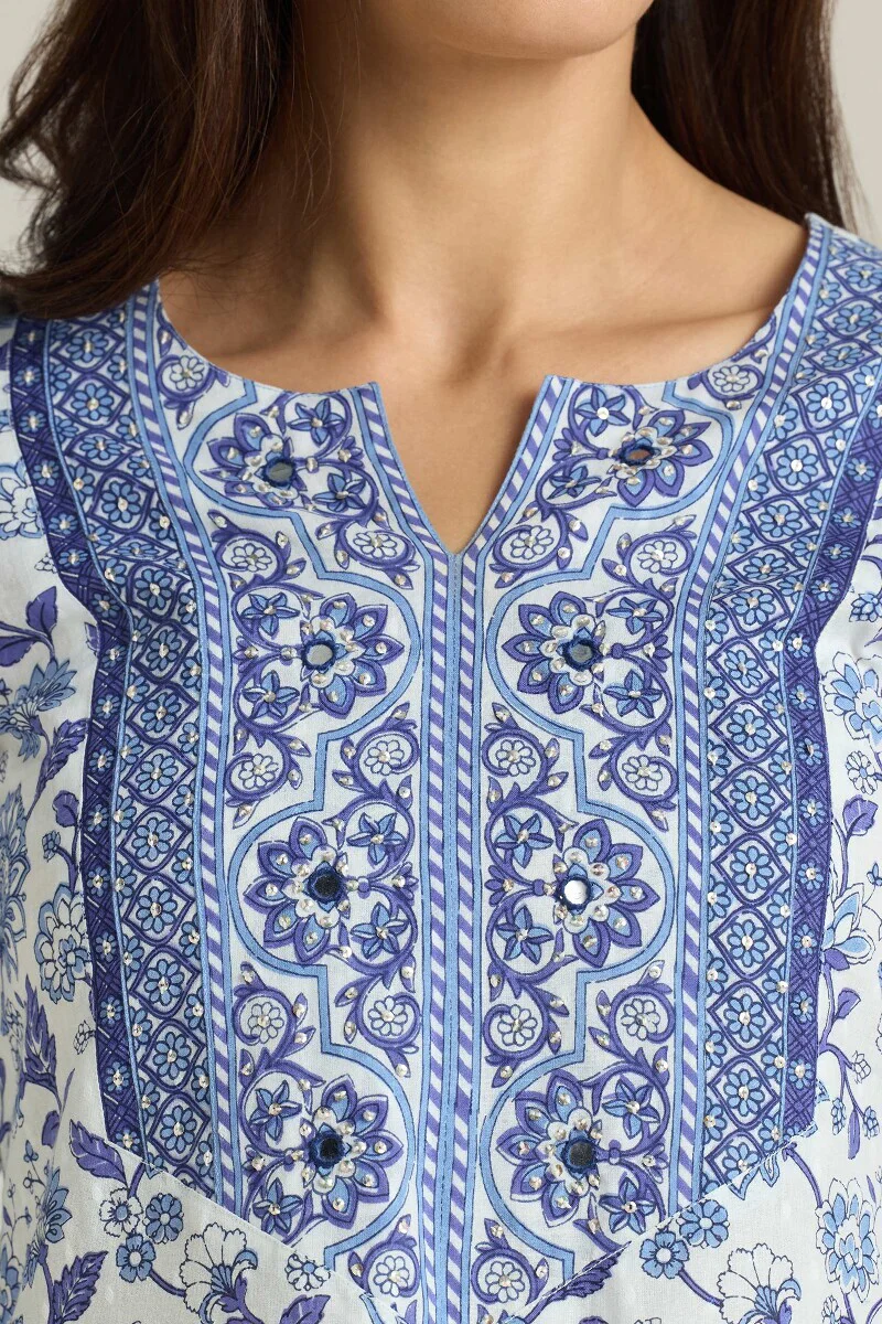 Neelofar Straight Kurta - Image 5