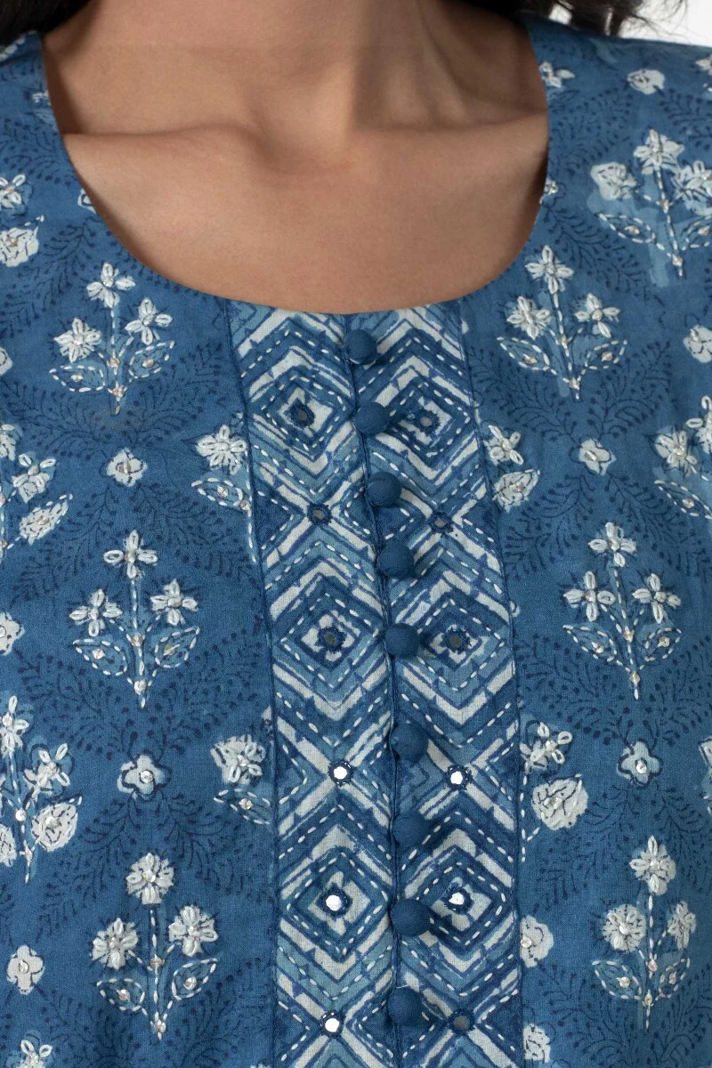 Noor Fatimah Indigo Kurta - Image 2