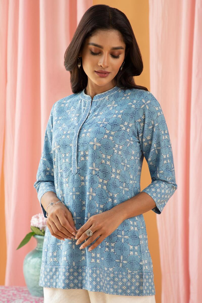 Noor Nikhat Top