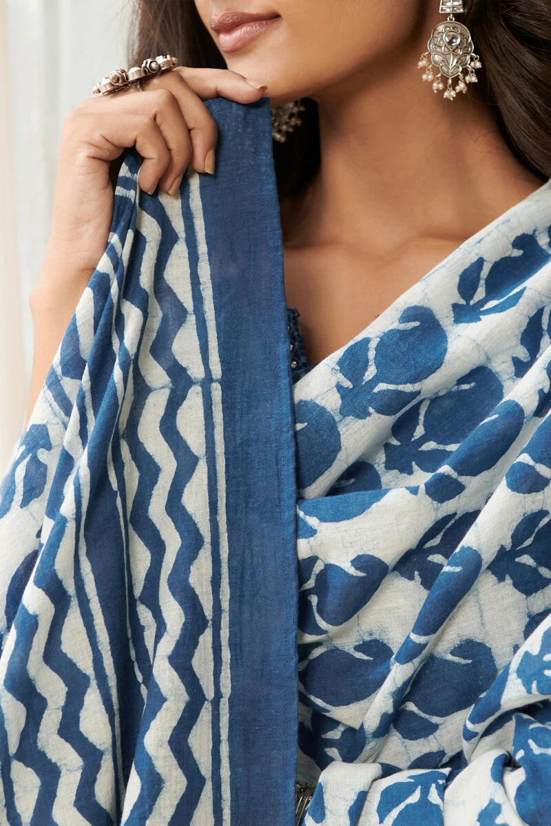 Nurtaj Rehmat Indigo Dupatta - Image 5
