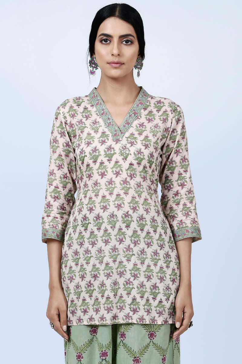 Peach miughal kurti - Image 2