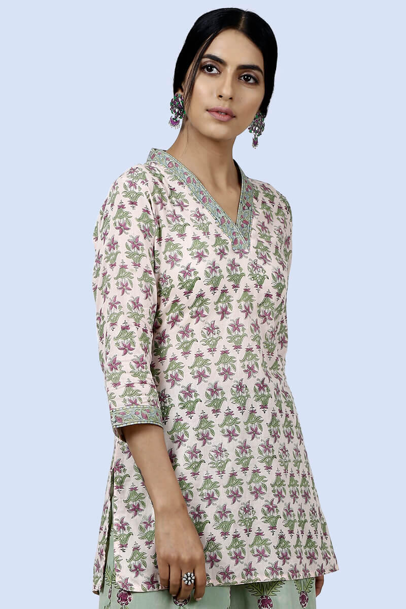 Peach miughal kurti - Image 3