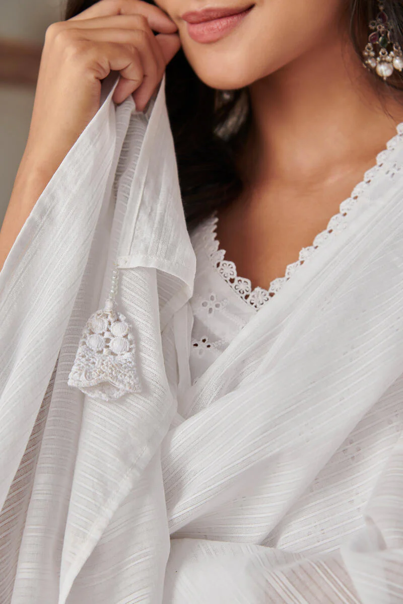 Raahat Saira White Schiffli Dupatta - Image 5