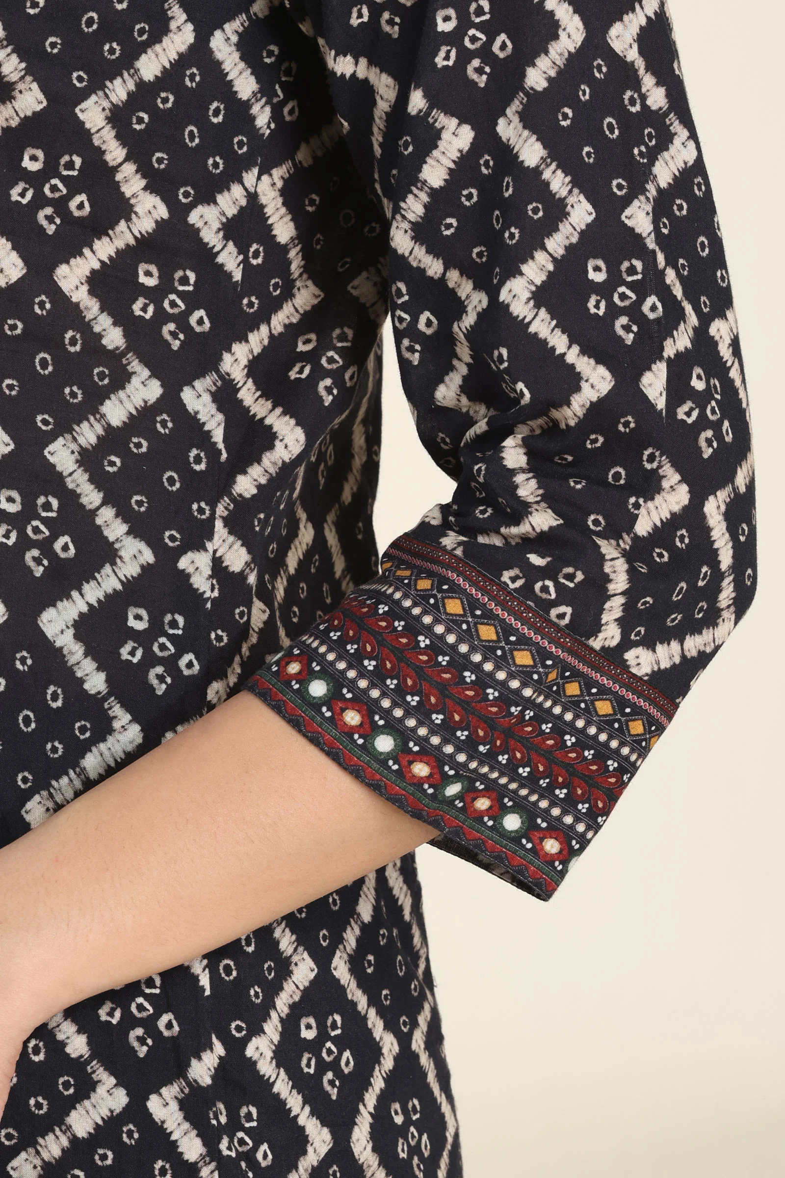 Rangrez Arya Kurta - Image 5