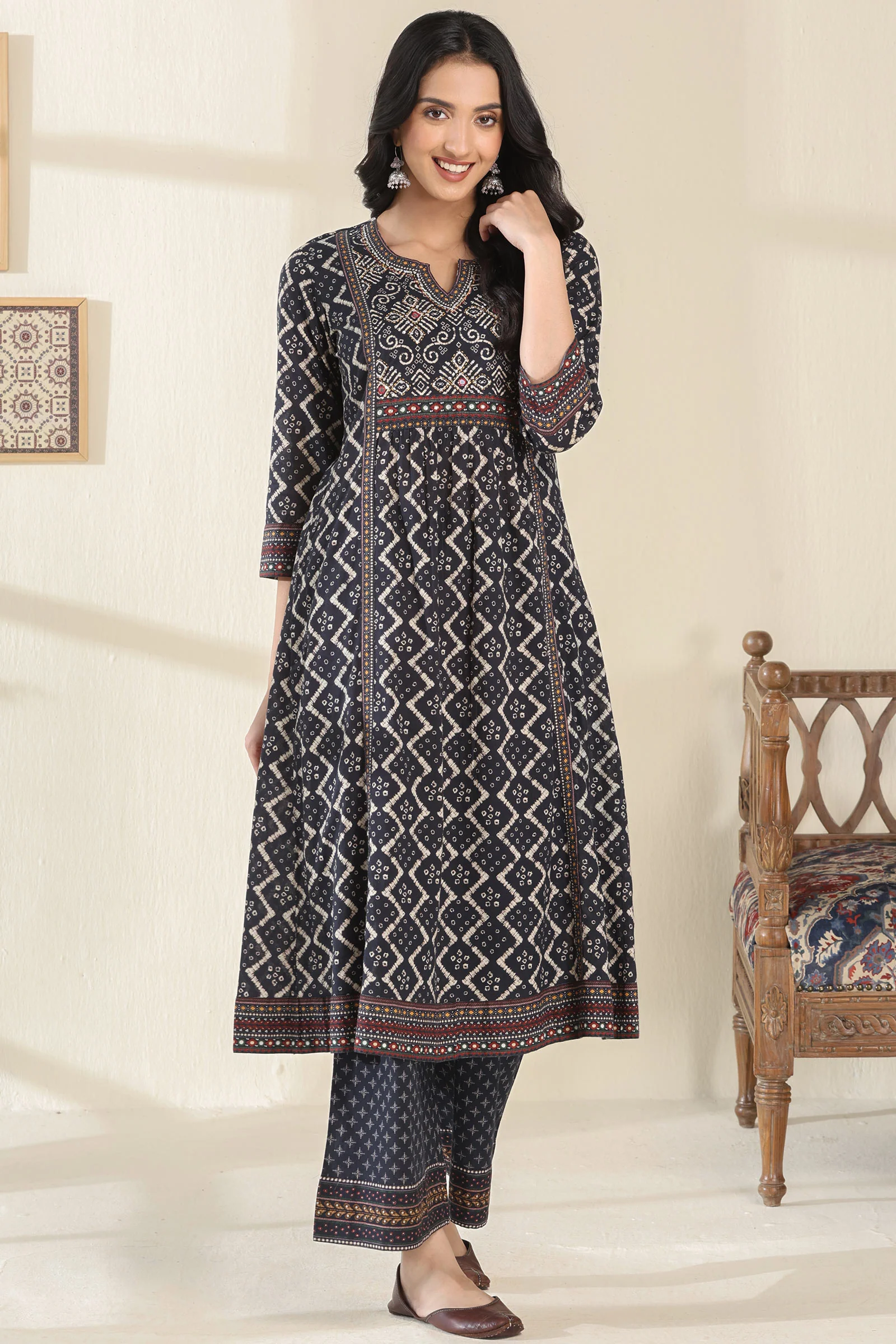 Surplus: Rangrez Arya Kurta - Image 2