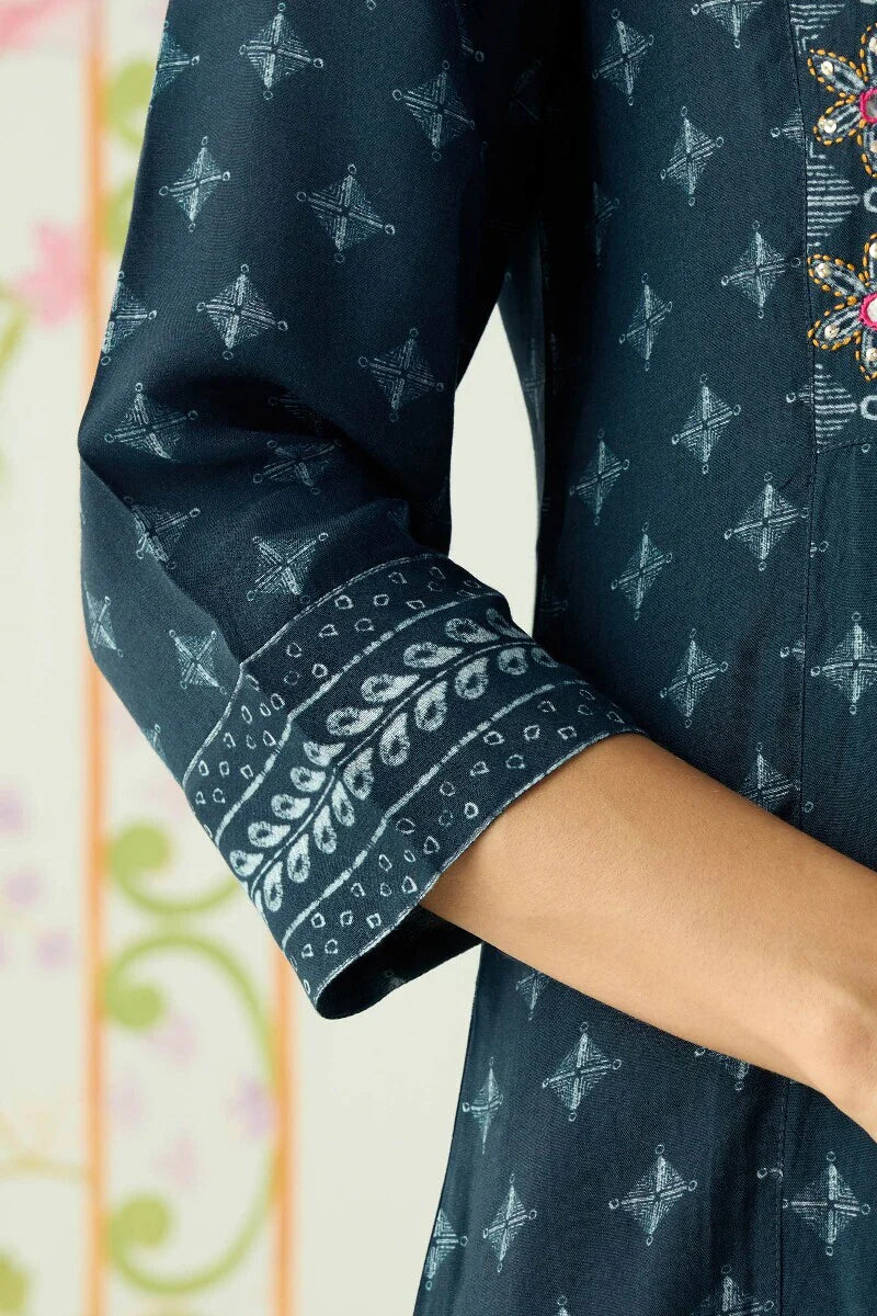 Surplus: Rangrez Fizah Kurta - Image 6