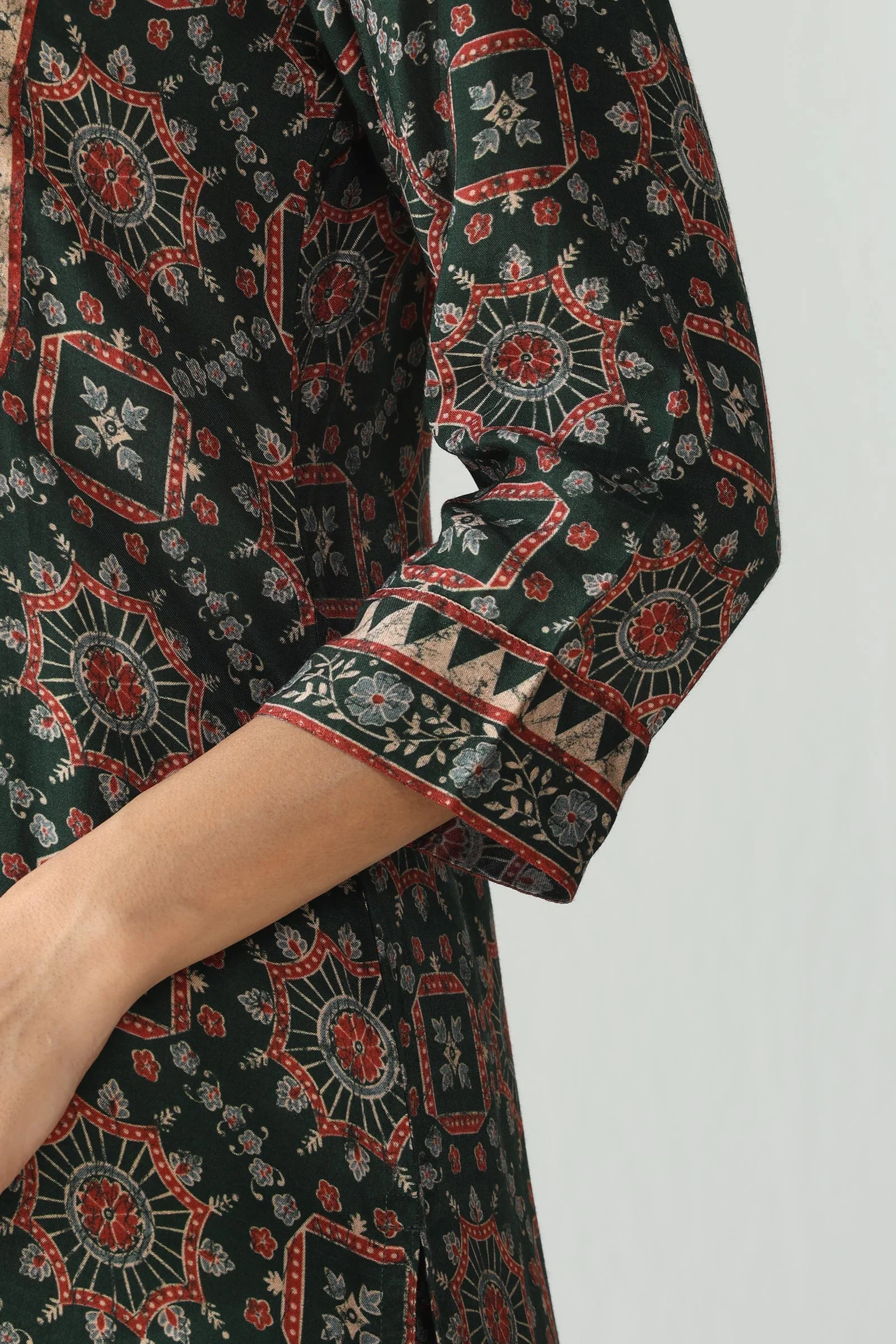 Rangrez Inaaya Kurta - Image 5