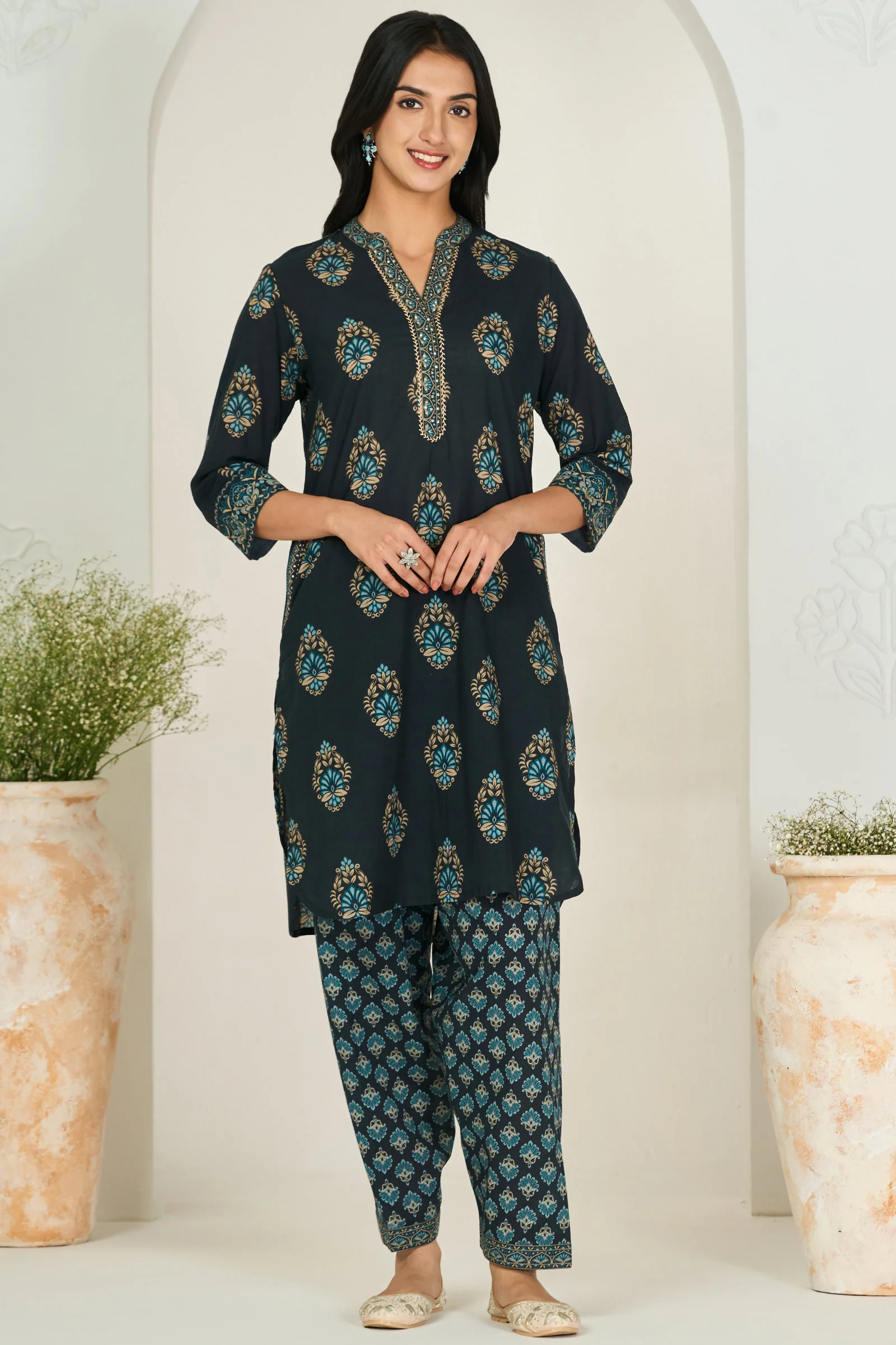 Rangrez Naisha Short Kurta - Image 2
