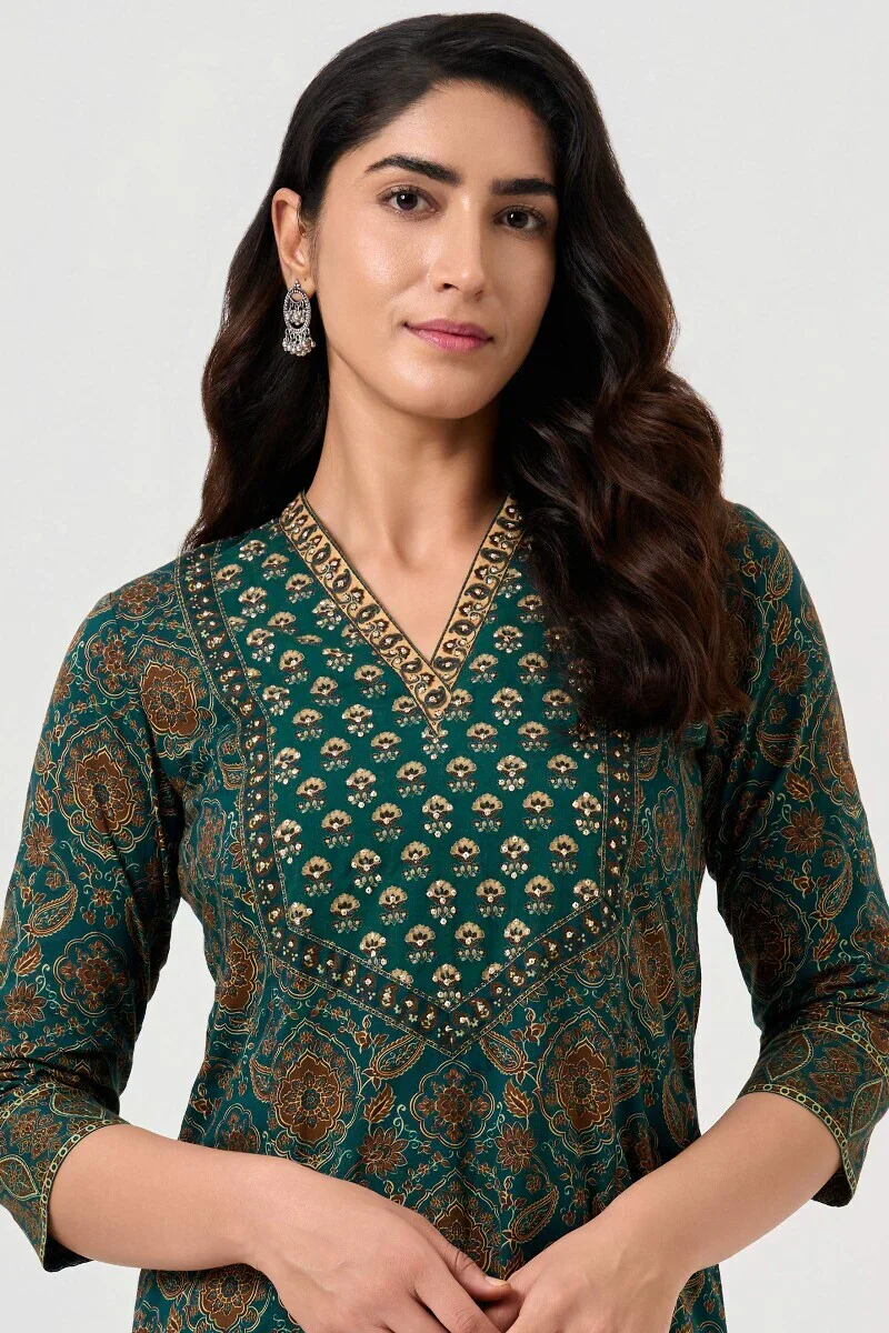 Surplus: Rangrez Nazrina Kurta - Image 5