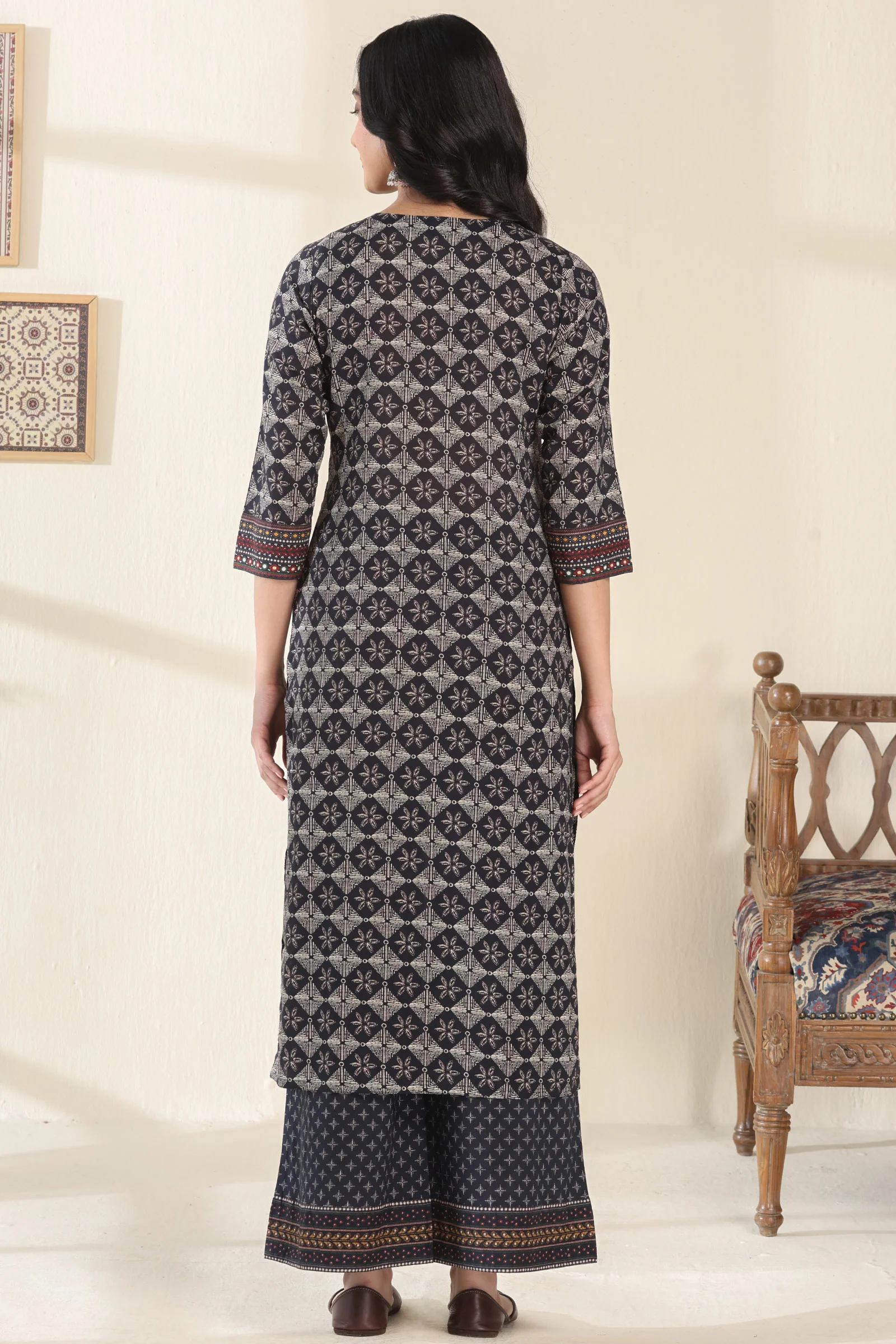 Surplus: Rangrez Rahat Kurta - Image 9