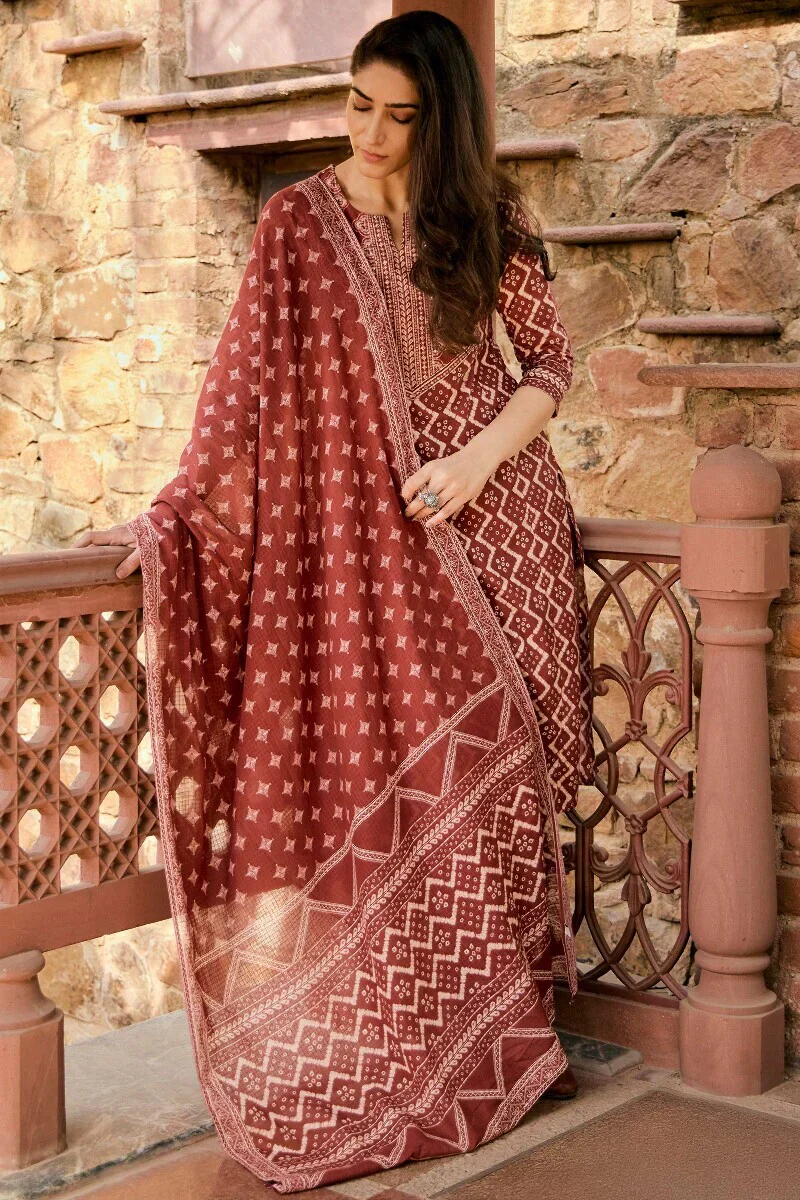 Surplus: Rangrez Shirin Kurta - Image 4