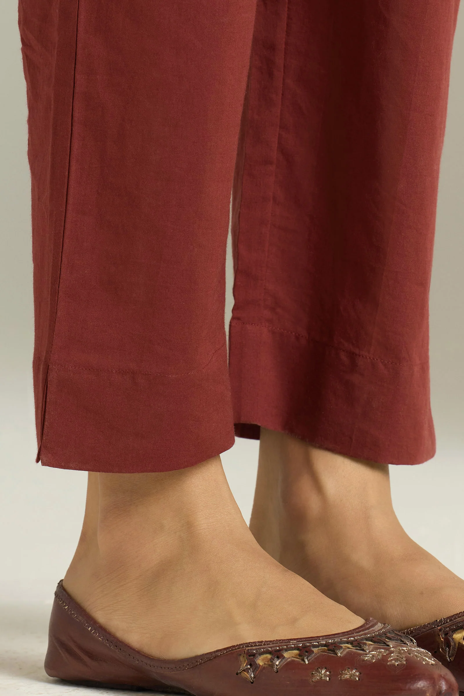 Surplus: Rangrez Shirin Narrow Pants - Image 2