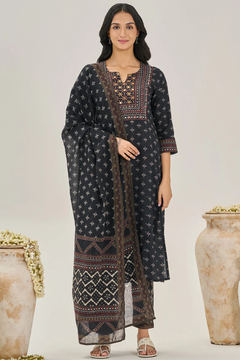 Rangrez Zaaida Narrow Pants - Image 3