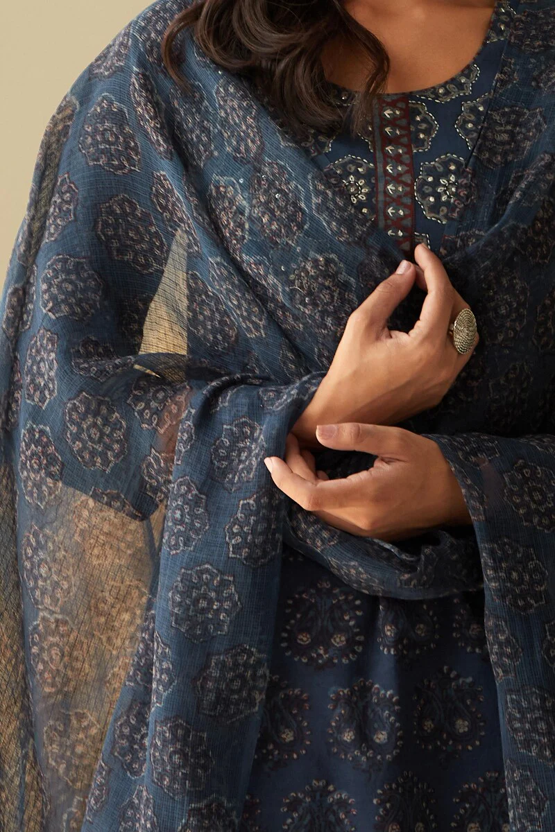 Rehnuma Azarin Dupatta - Image 4