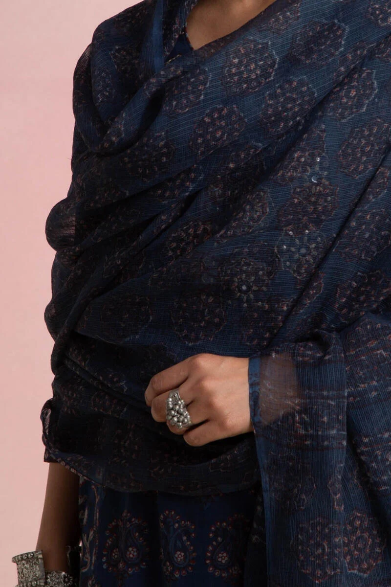 Rehnuma Azarin Kota Dupatta - Image 4