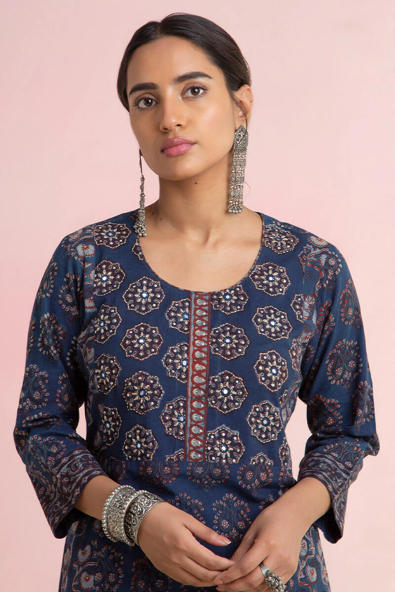 Rehnuma Azarin Kurta