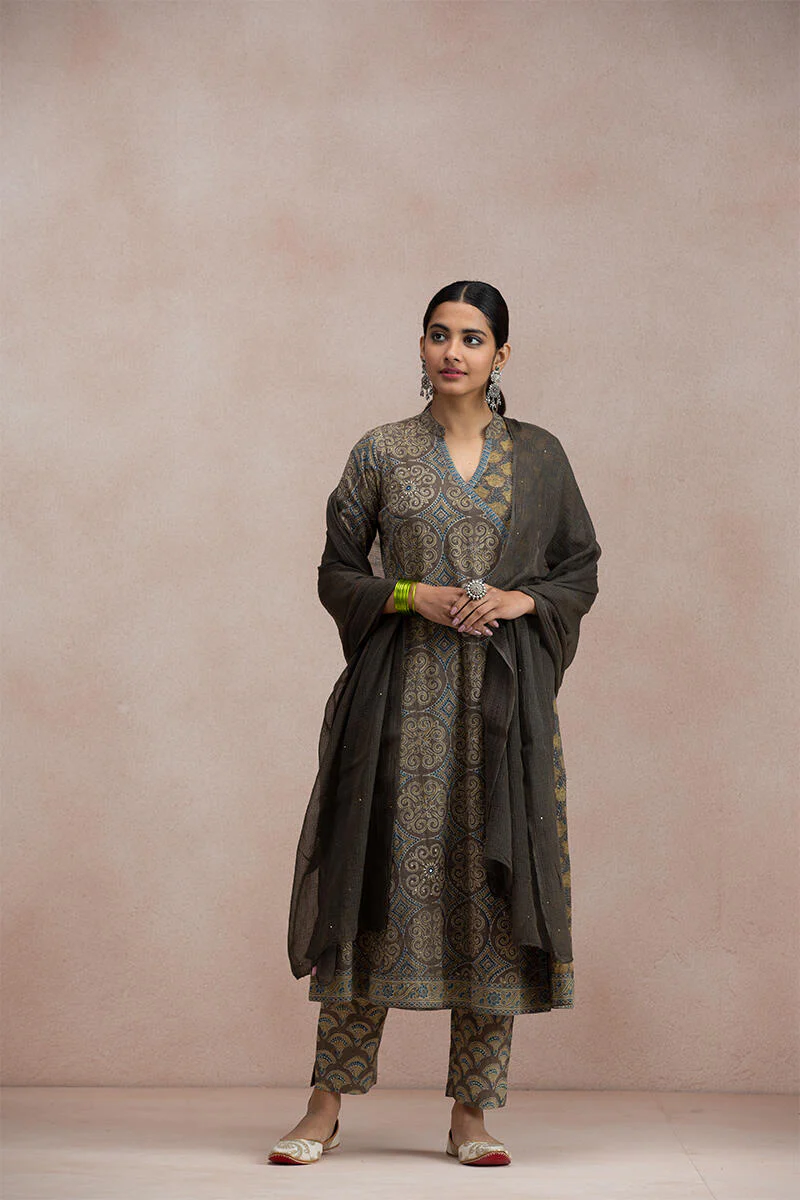 Rehnuma Kiara Ajrak Kurta - Image 6