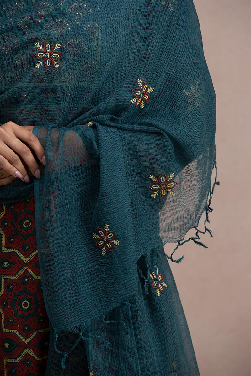 Rehnuma Zafina Dupatta - Image 3