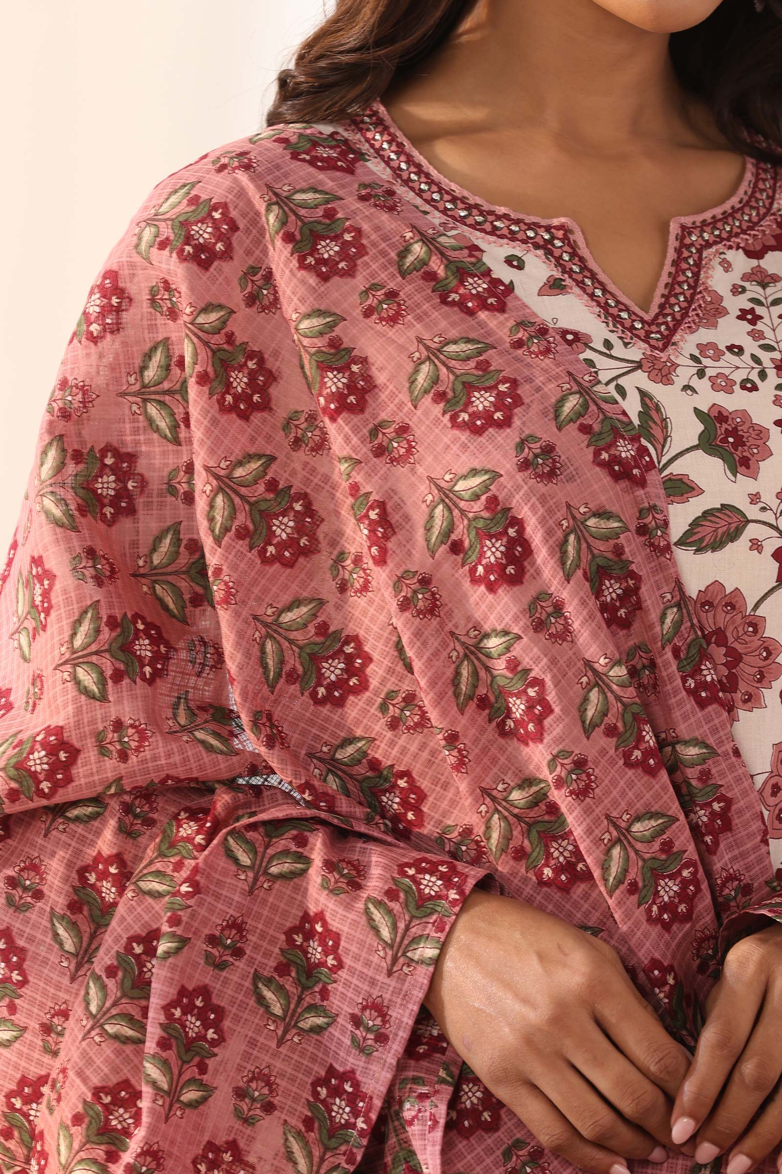 Rosheen Fizah Dupatta - Image 2
