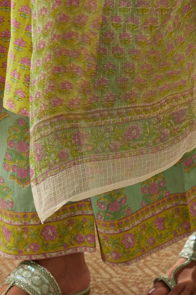 Rosheen Fizah Sanganeri Dupatta - Image 5