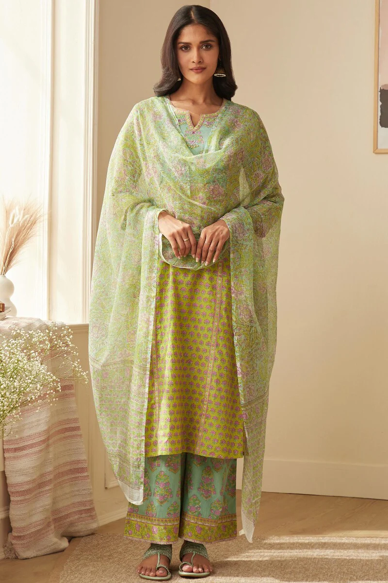 Rosheen Fizah Sanganeri Farsi - Image 3