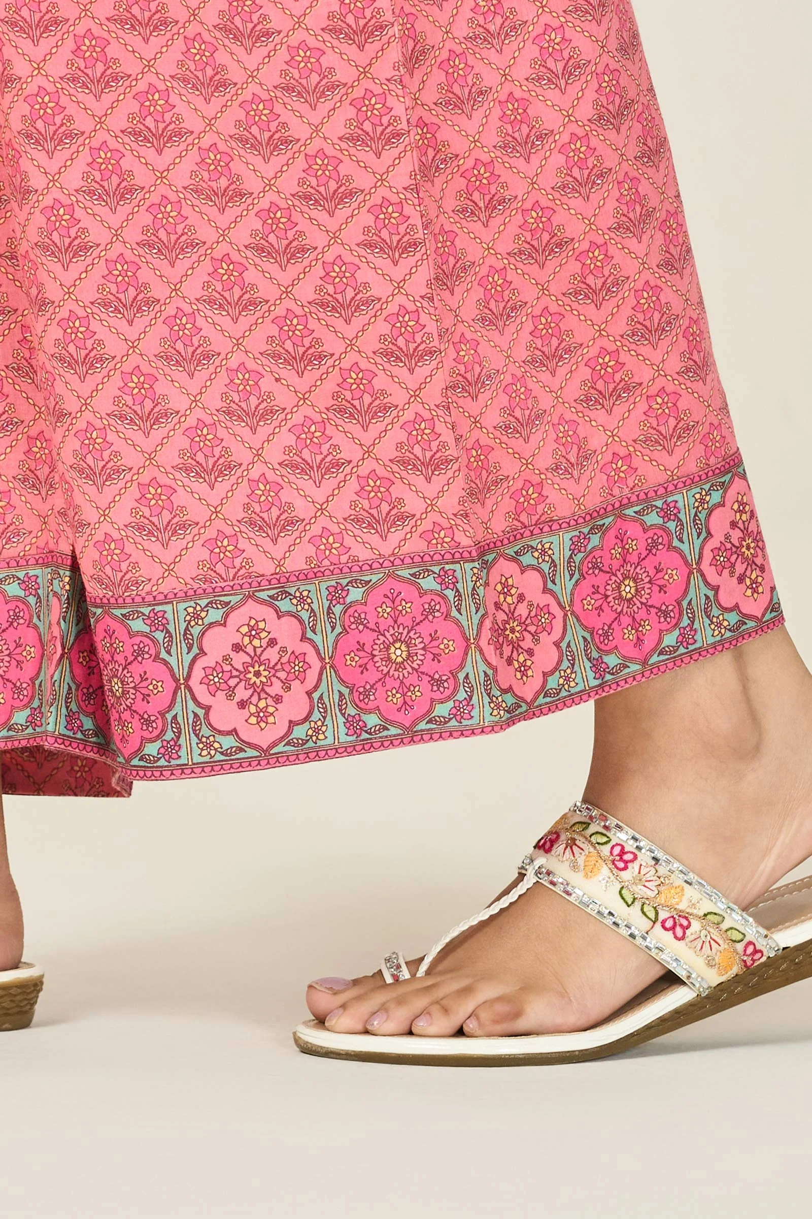 Rosheen Mahira Sanganeri Farsi - Image 2