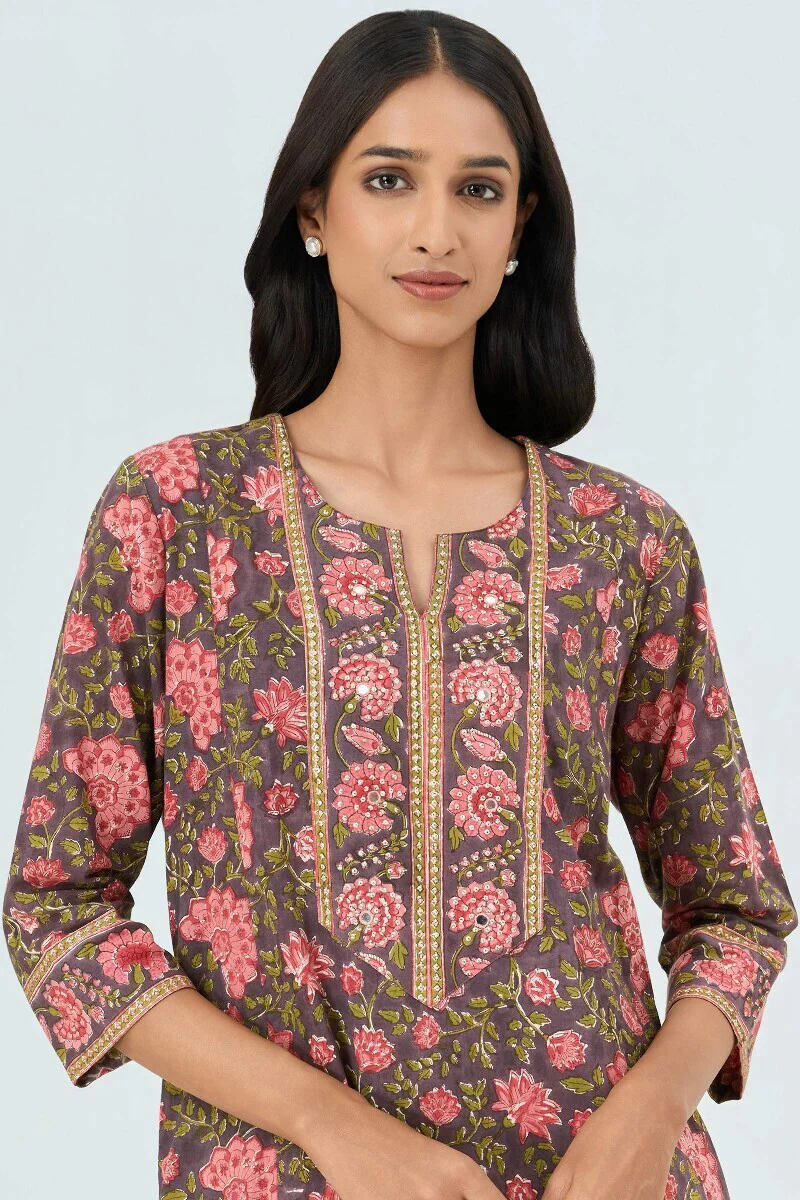 Rosheen Mehreen Kaftan