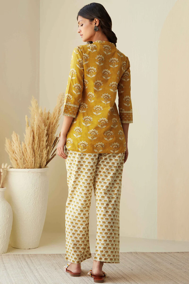 Rosheen Niyamat Loungewear Set - Image 5