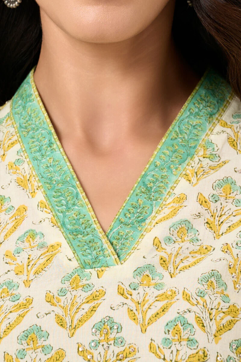Roz Meher Aiza Kurta - Image 4