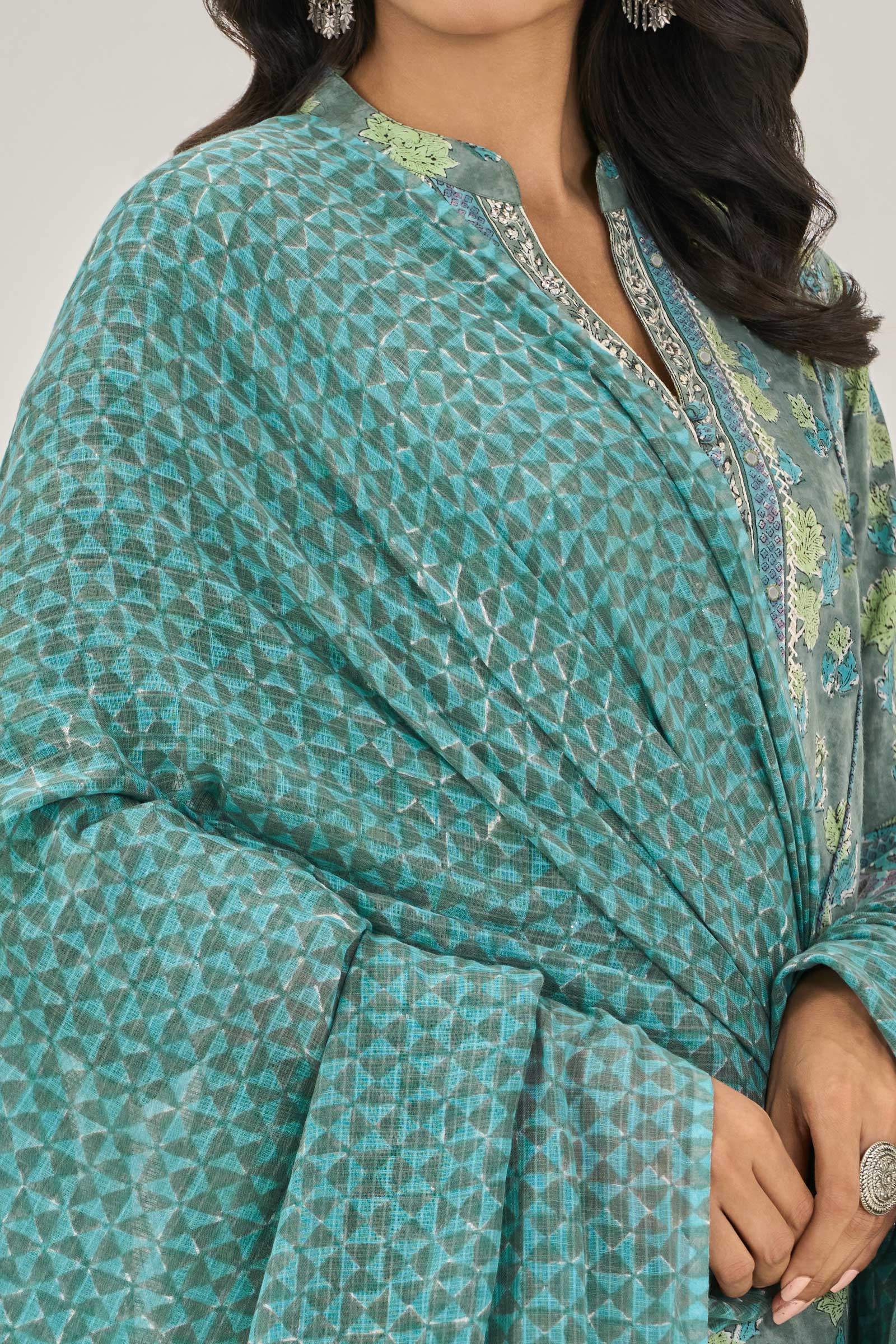 Roz Meher Gulshan Dupatta - Image 2