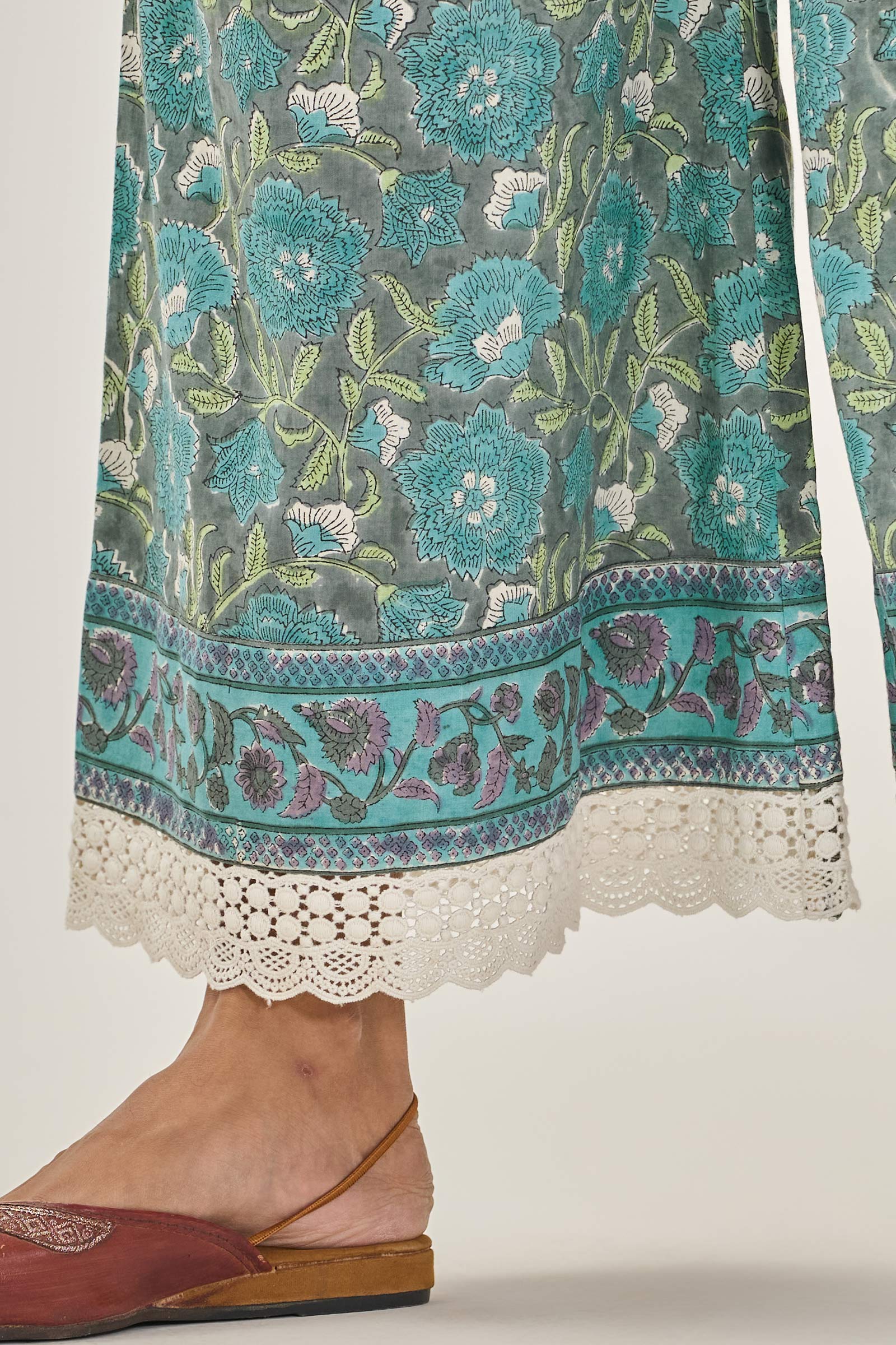 Roz Meher Gulshan Palazzo - Image 2