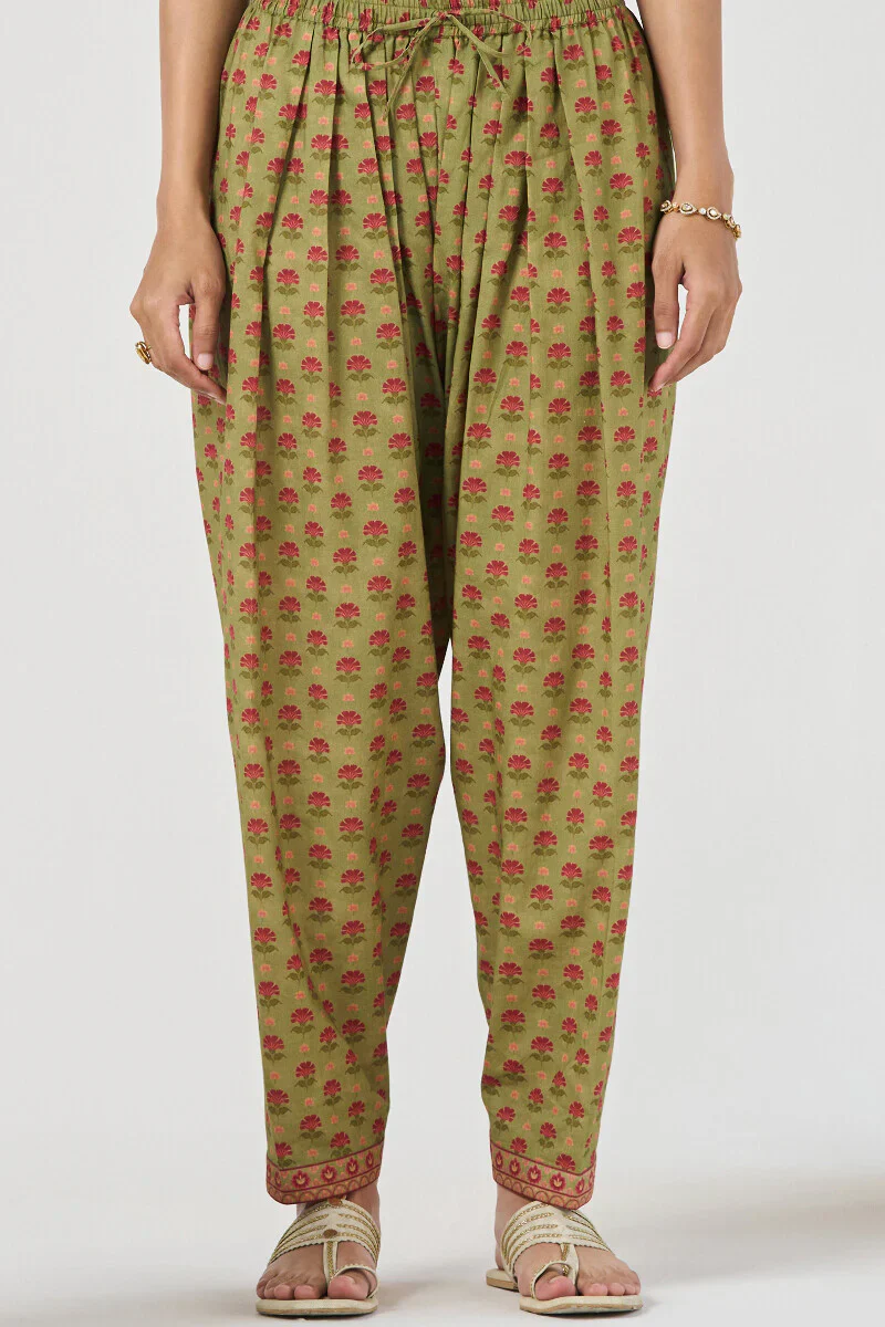 Surplus: Roz Meher Ishrat Salwar