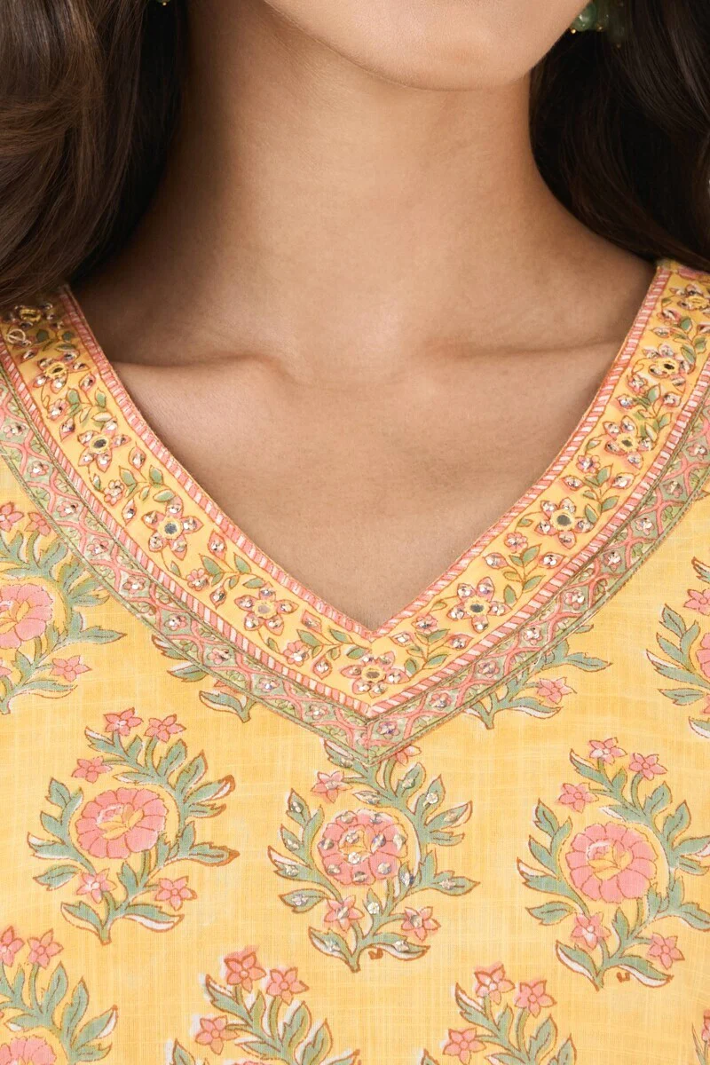 Roz Meher Jahanzeb Sanganeri Kurta - Image 4