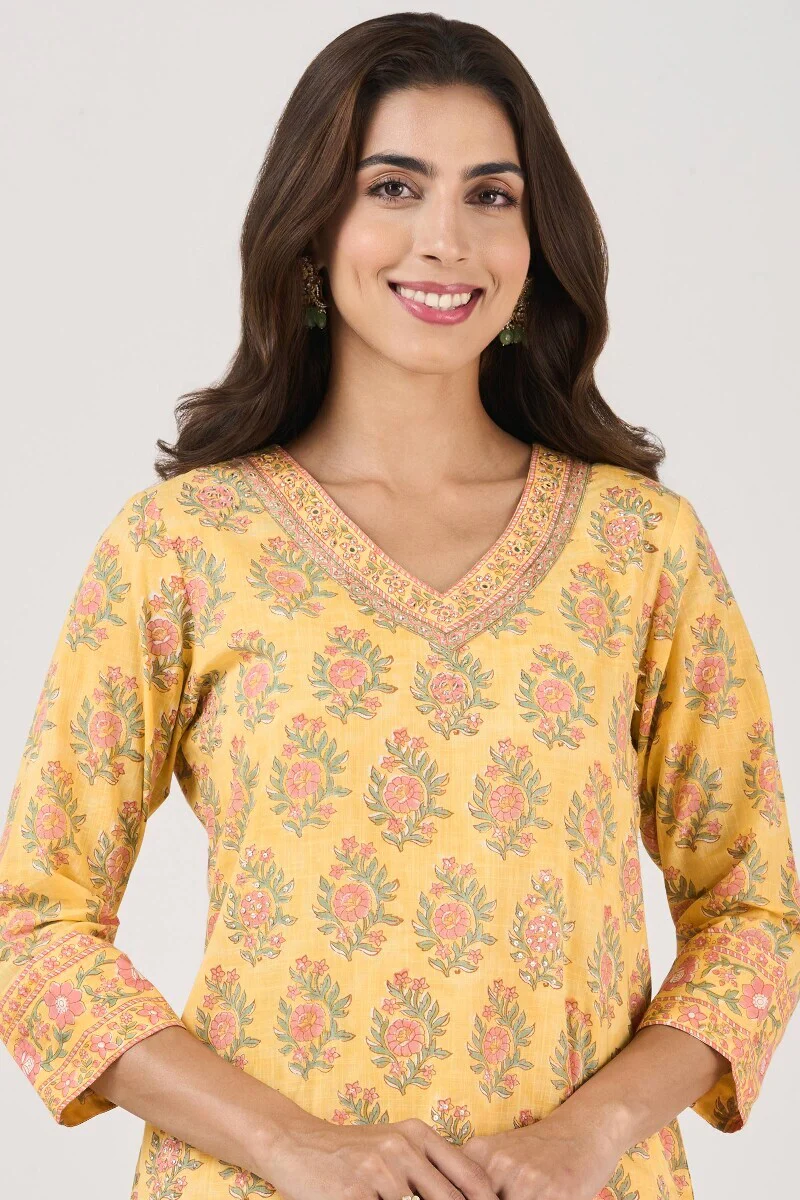 Roz Meher Jahanzeb Sanganeri Kurta - Image 5