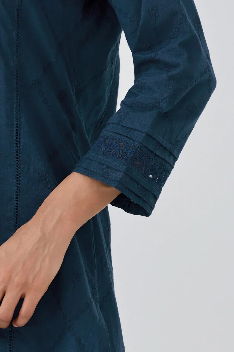 Surplus: Roza Aafiyah Navy Blue Kurta - Image 6