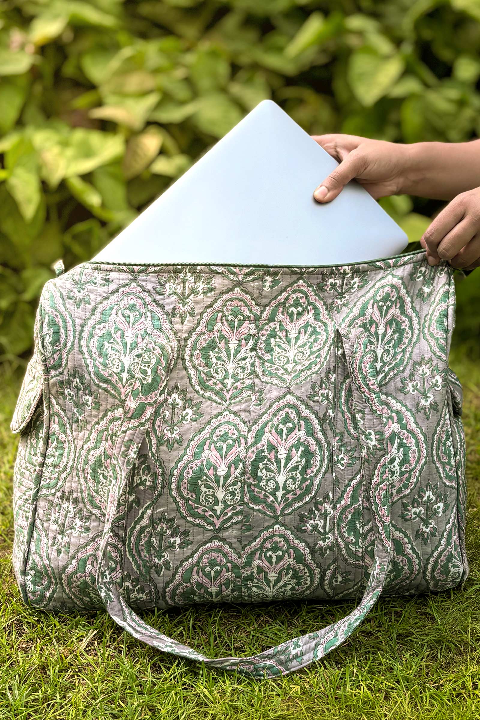 Roza Falak Holdall Bag - Image 5