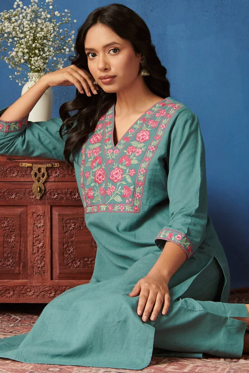 Surplus: Roza Madiha Kurta - Image 6