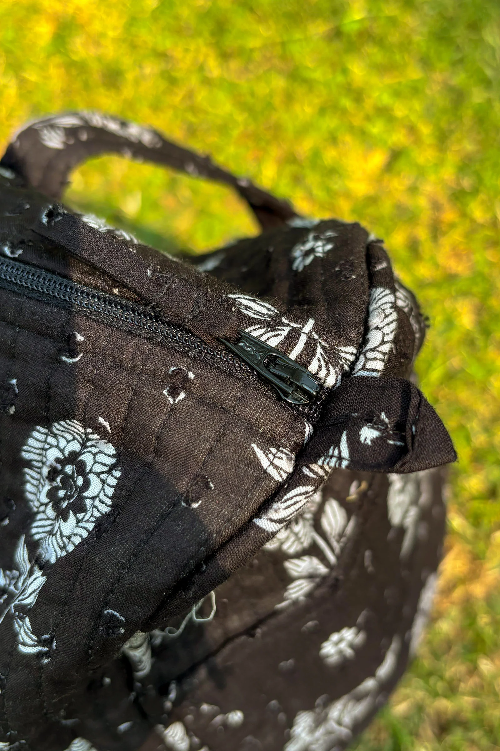 Roza Meher Holdall Bag - Image 3